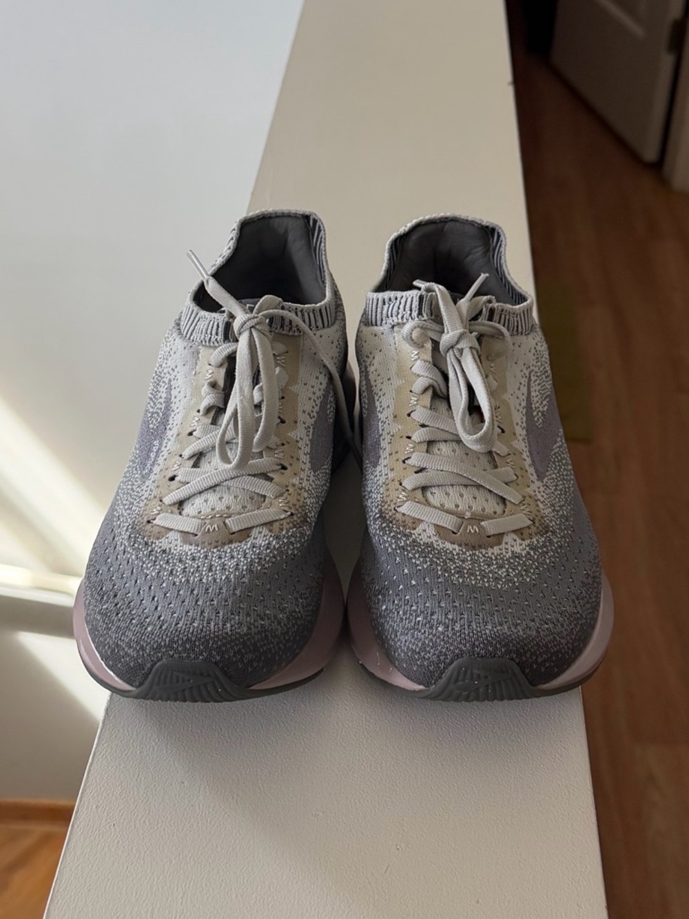 “BROOKS”(DNA,AMP levitate 2)shoes for women.Size-9,color-gray/purple.💜 - Picture 4 of 12